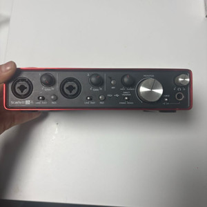 포커스라이트 스칼렛 2i4 2세대+케이블 이미지