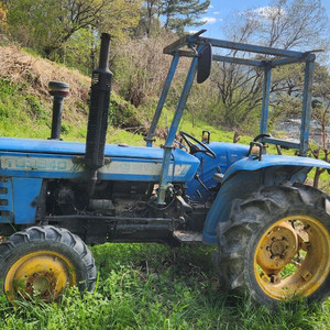 상태좋은 동양 38마력 TS3840 트랙터 트랙트 트렉터 트렉트 본기만 몸체만 4WD 사륜구동 이미지