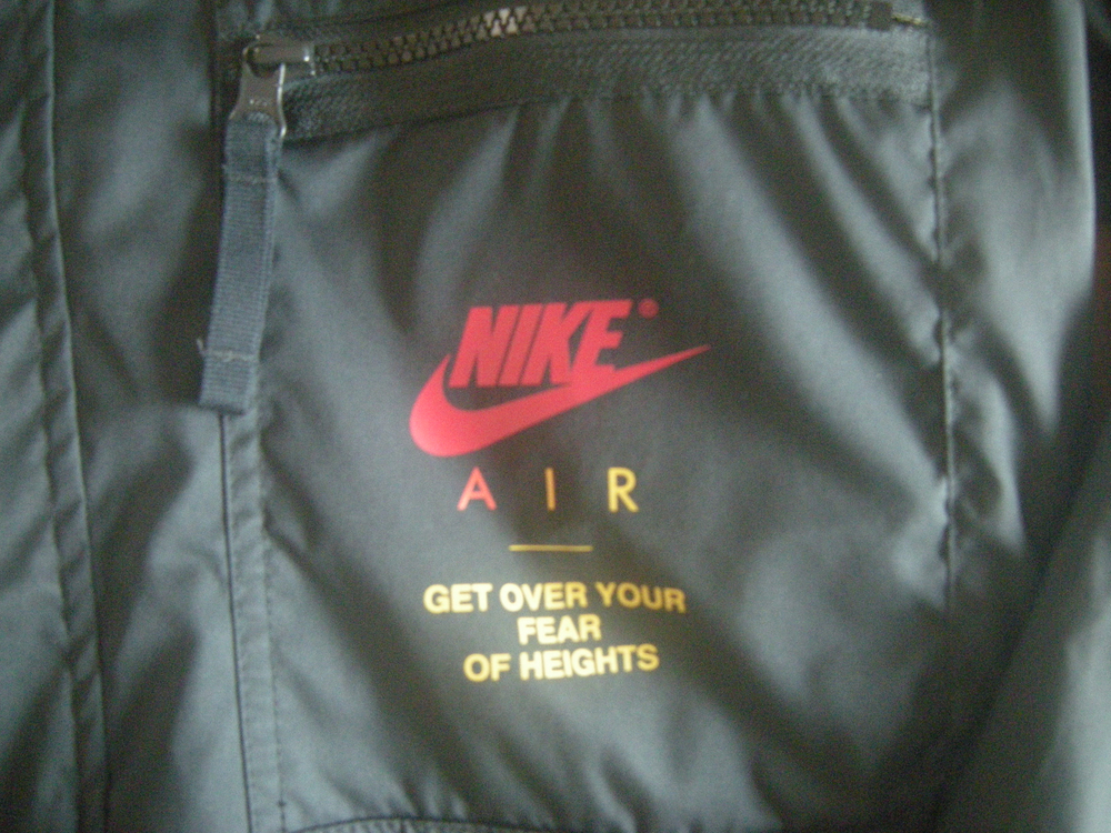 나이키에어 빅스우시 바람막이자켓m사이즈 국내미출시색상 한정판/아디다스 노스페이스 러닝조깅헬스배낭캠핑acg아이폰 이미지