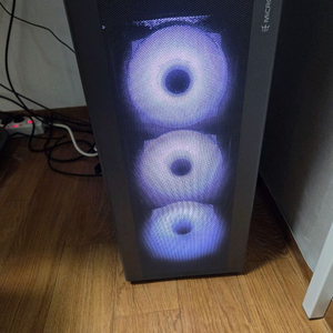 i7-13700/32GB/9TB 데스크탑 pc 판매합니다!! 이미지