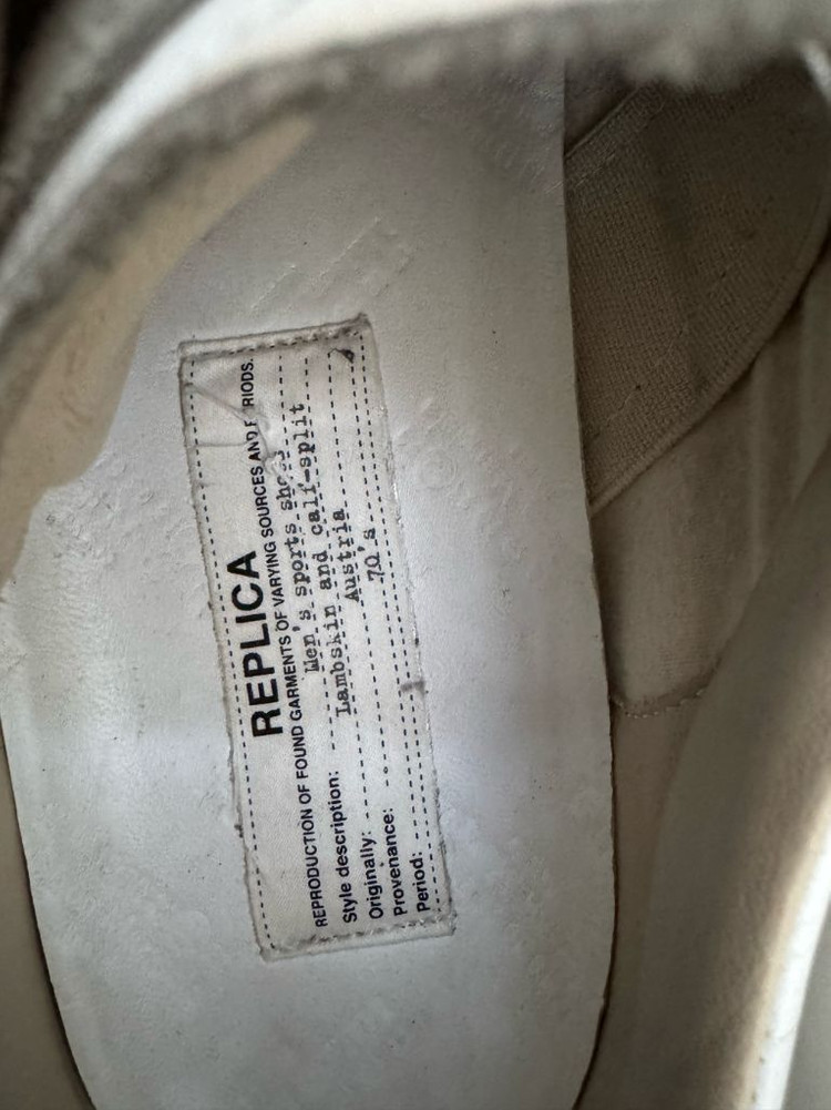 정품 마르지엘라 독일군 스니커즈 42 이미지