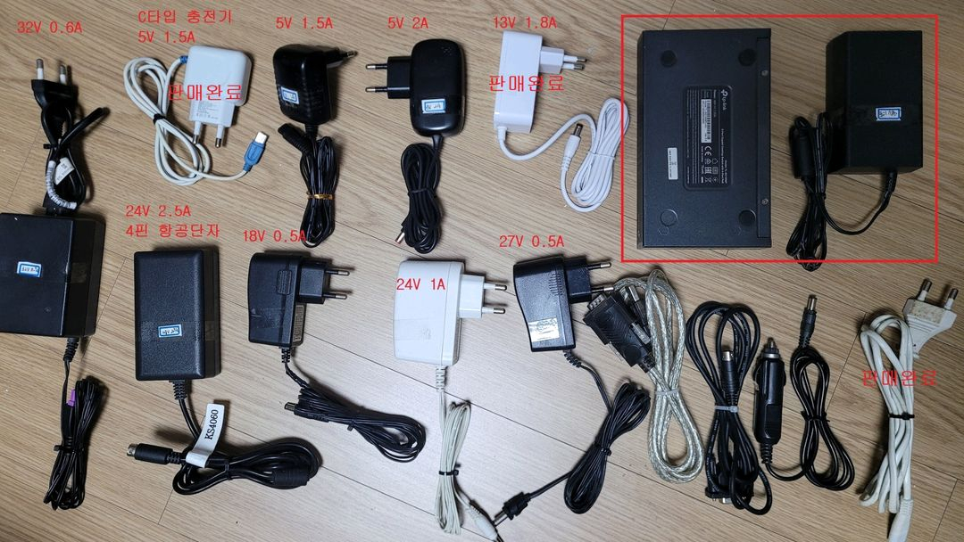 여러종류의 아답터와 케이블 및 랜선분배기- 개별판매 가능 이미지