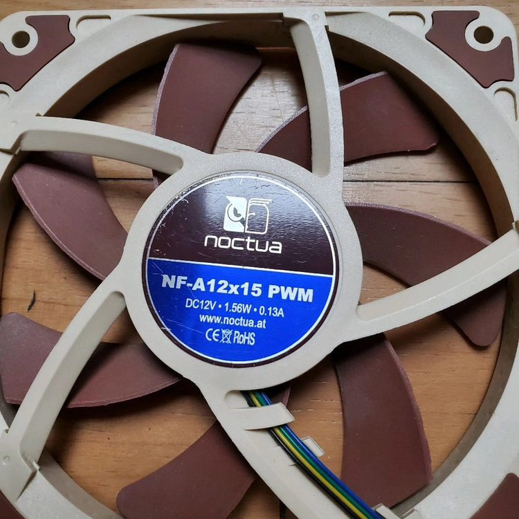 녹투아 NF A12x15 쿨링팬 이미지