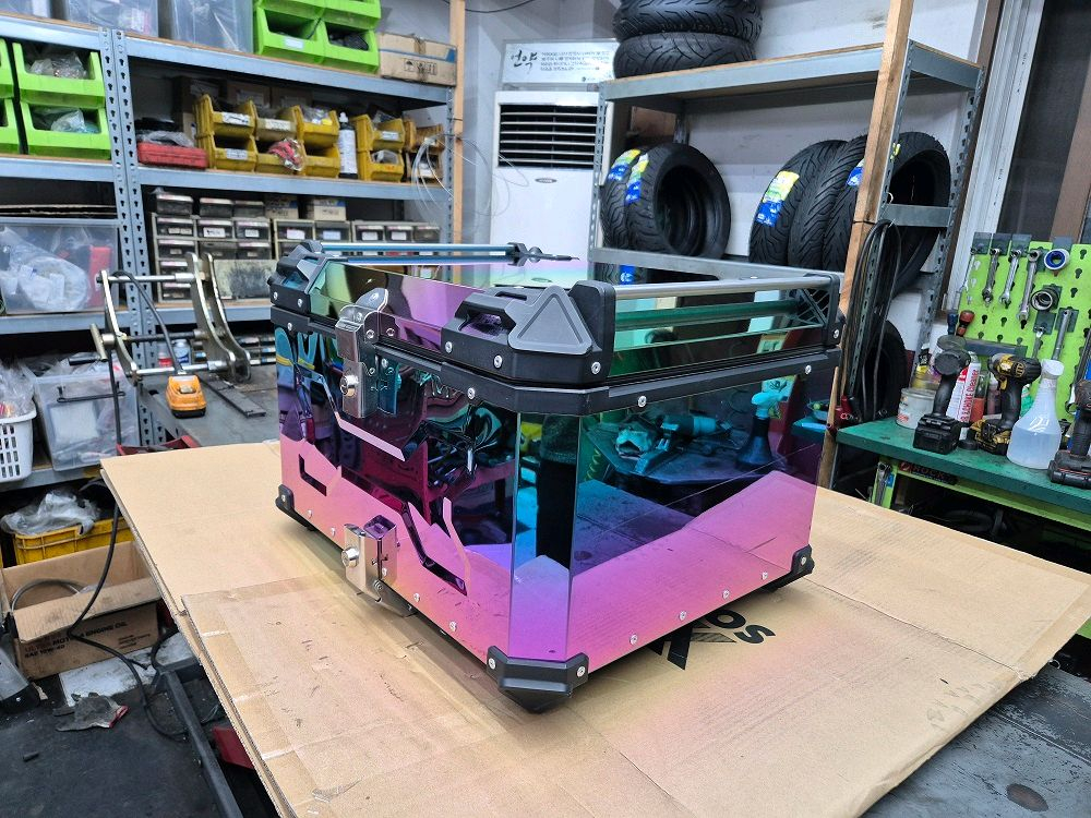 레인보우 알루미늄탑박스 85리터 중고판매합니다 이미지