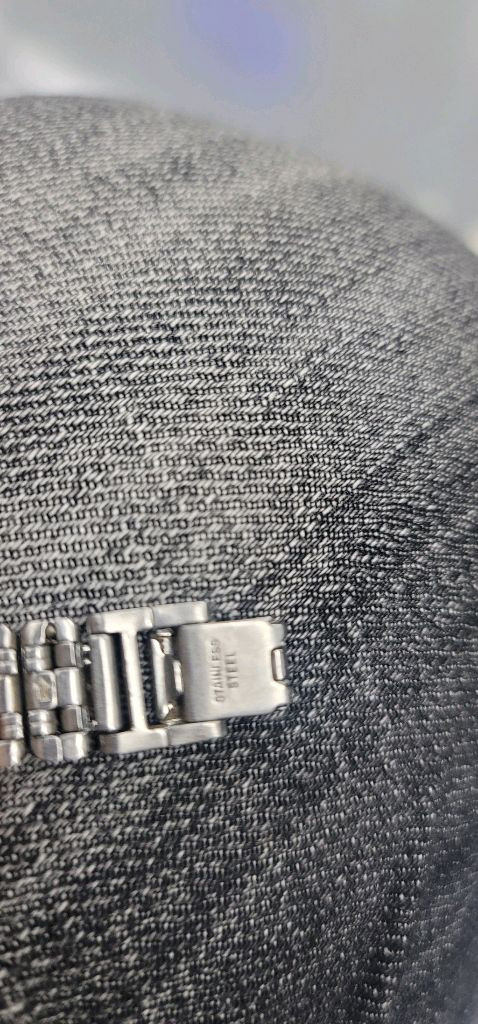 [정품] Bulova 투톤 빈티지 여성용 시계 - 배터리 교체 완료, 희귀 시계약은 시계전문점에서 누액걱정없는 고급 이미지