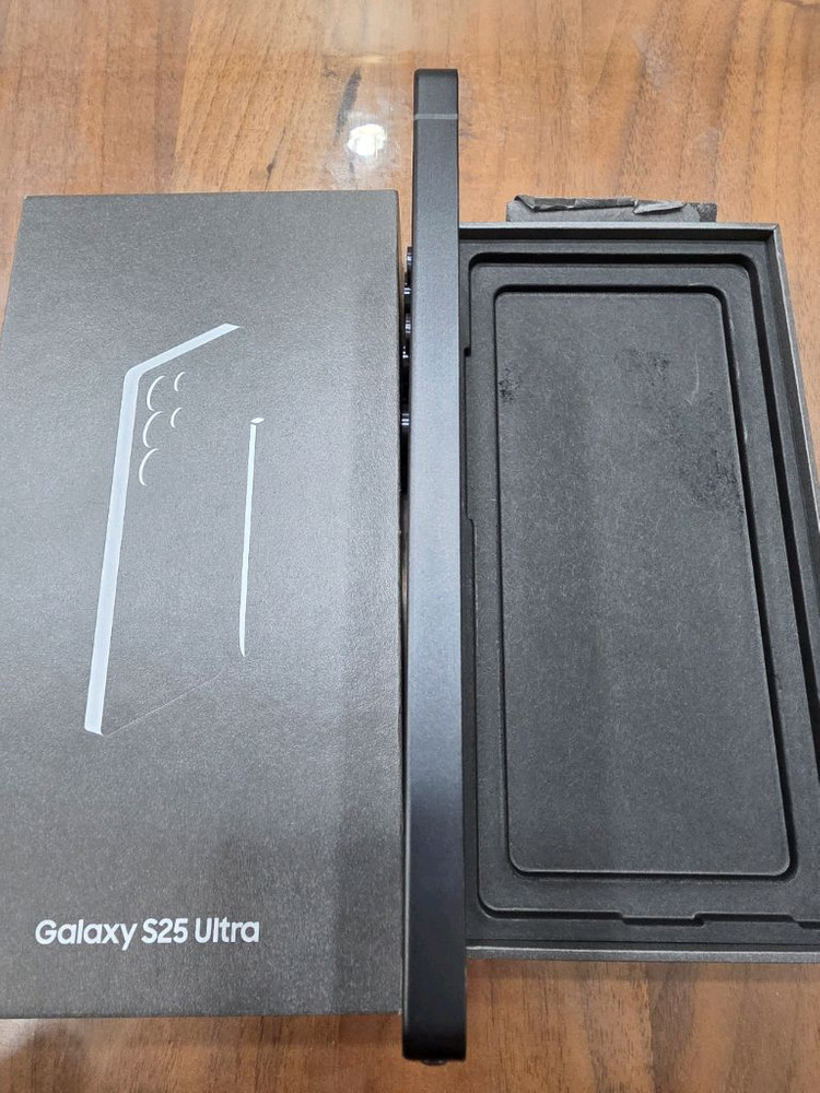 갤럭시 S25 울트라 512 자급제 제트블랙 삼케플X 이미지