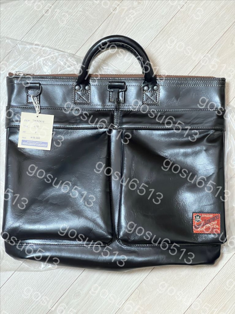 토이즈맥코이 레더 헬멧백 블랙 TMA2418 이미지