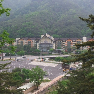 포천 산정호수안시 4월18일(토) 25일(토) 5월1일 2일 3일 4일 한화리조트 디럭스룸 숙박 예약 양도 이미지