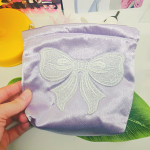 귀여운 연보라 리본 파우치 이미지