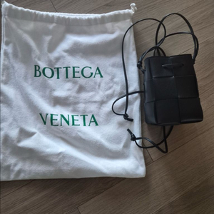 보테가미니크로스백 이미지