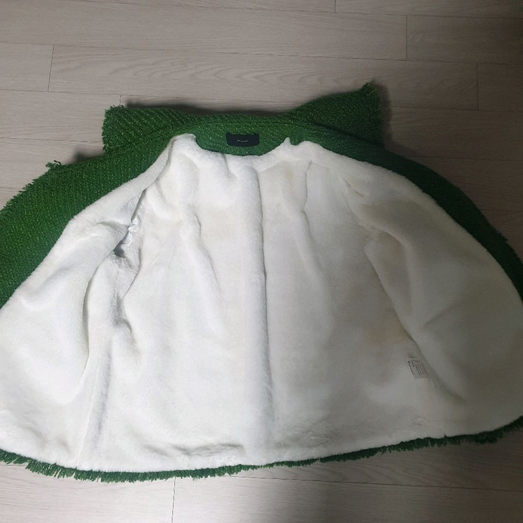 트위드 자켓 이미지