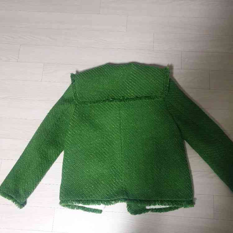 트위드 자켓 이미지