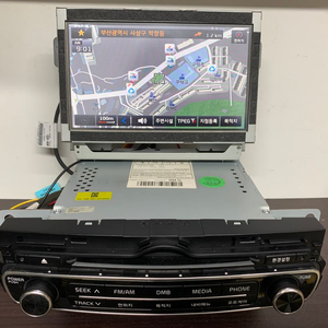 K9 AVN 무출 데크,8인치 모니터,앰프 팝니다. 이미지