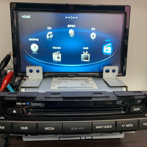 제네시스DH 블루링크 AVN 9인치 모니터,앰프 팝니다 이미지