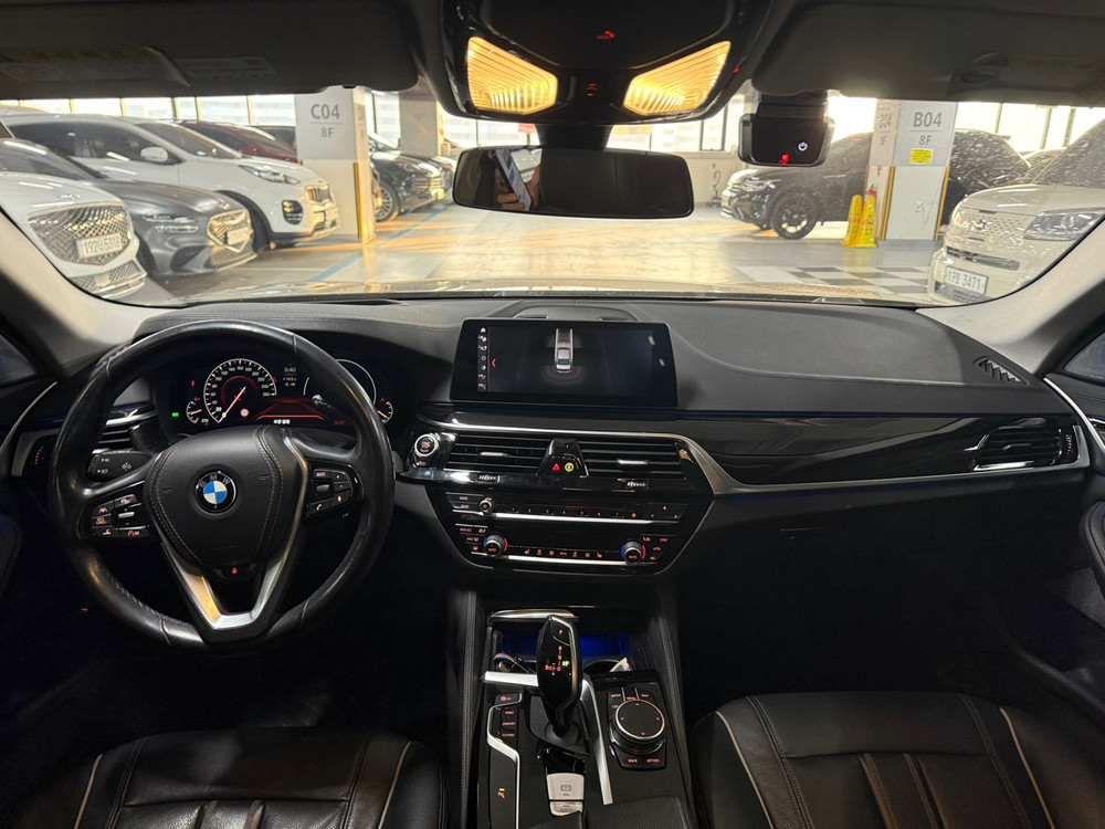 BMW 5시리즈 (G30) 520i 럭셔리 중고차 19년06월 117214KM 완전무사고 입니다. 이미지