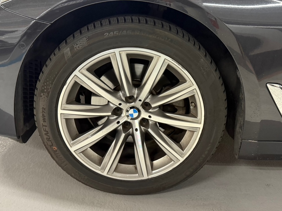 BMW 5시리즈 (G30) 520i 럭셔리 중고차 19년06월 117214KM 완전무사고 입니다. 이미지