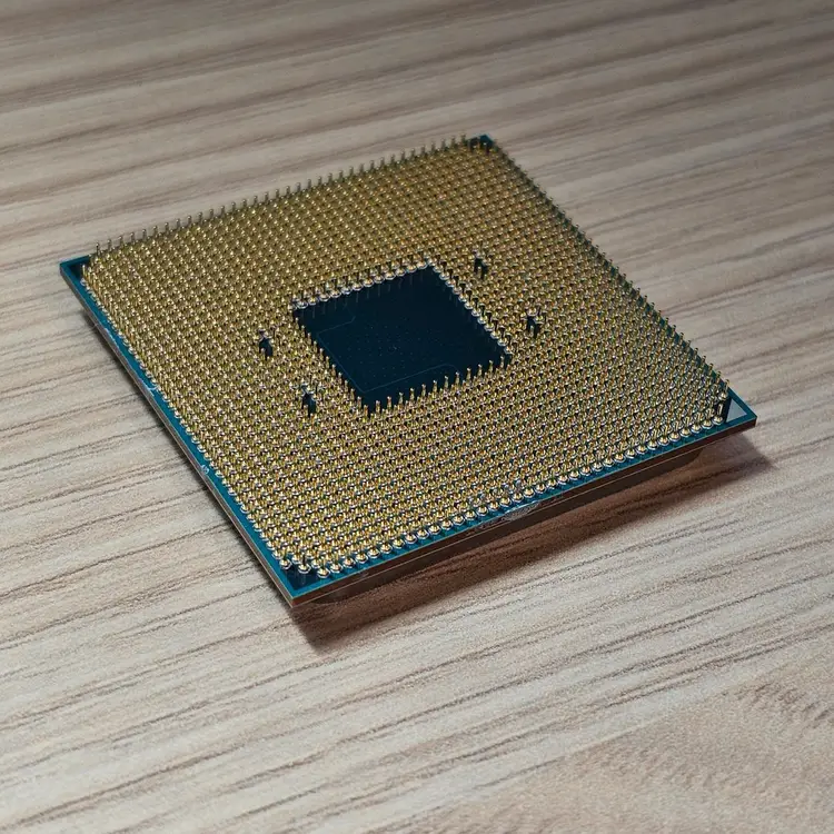 라이젠 2200G CPU + 쿨러. 정품 박풀 이미지