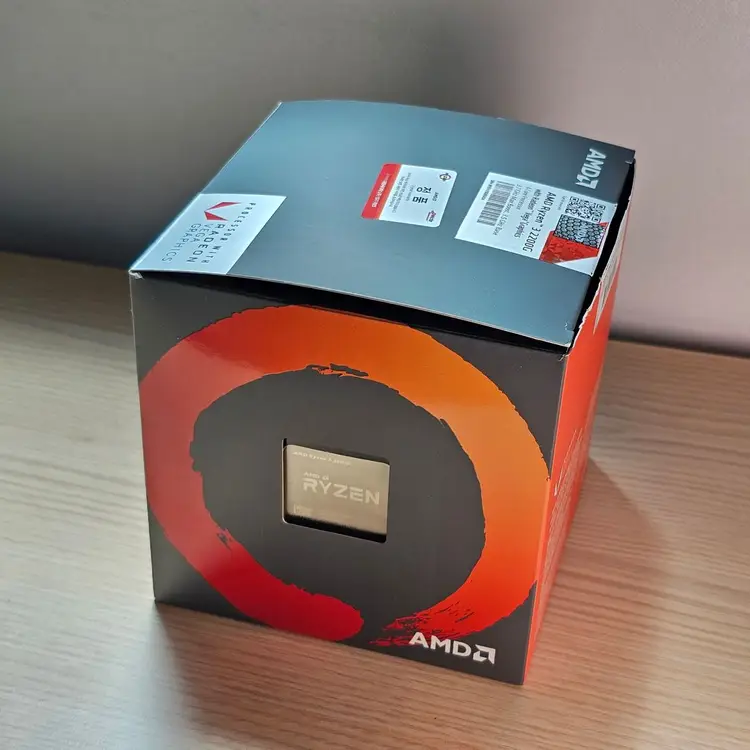 라이젠 2200G CPU + 쿨러. 정품 박풀 이미지