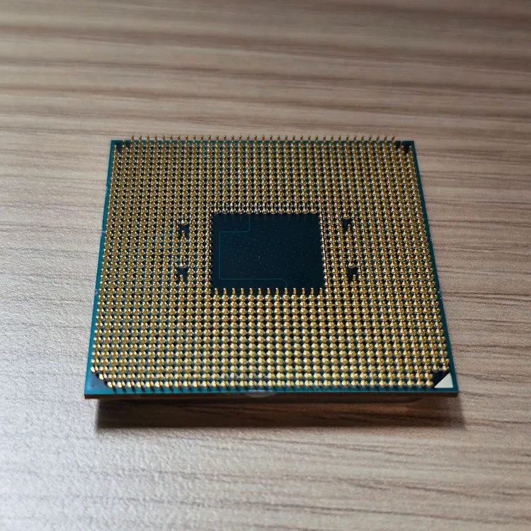 라이젠 2200G CPU + 쿨러. 정품 박풀 이미지