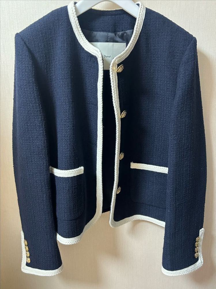 트위드 자켓 이미지