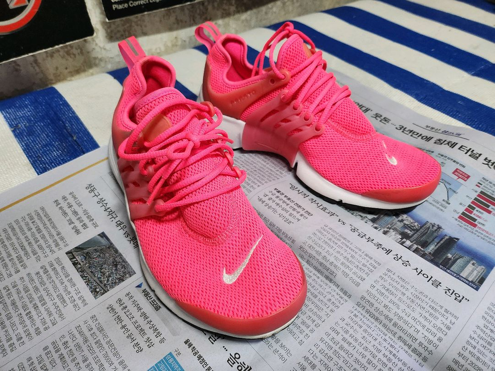 나이키 하이퍼핑크 240사이즈 이미지