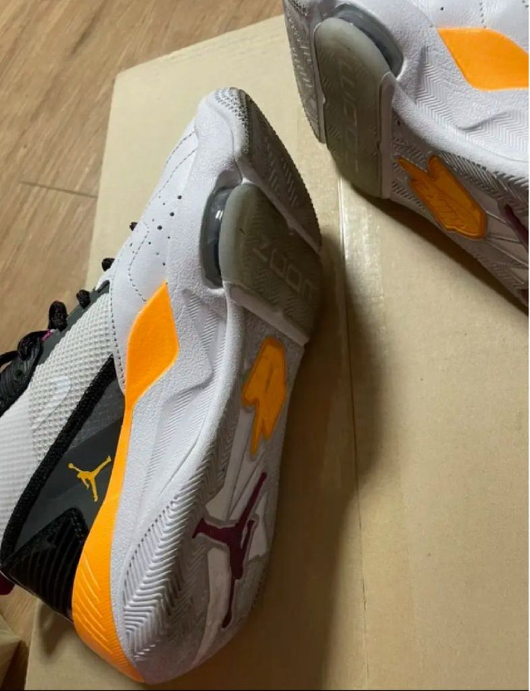 19만 -> 3만원 조던 덩크 줌92 240사이즈나이키30,000원 이미지