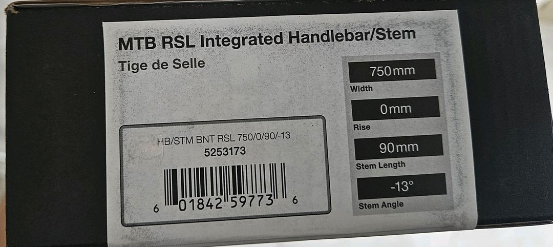 본트래거RSL MTB 풀카본 일체형 핸들바 750-90mm 새거 판매합니다. 이미지