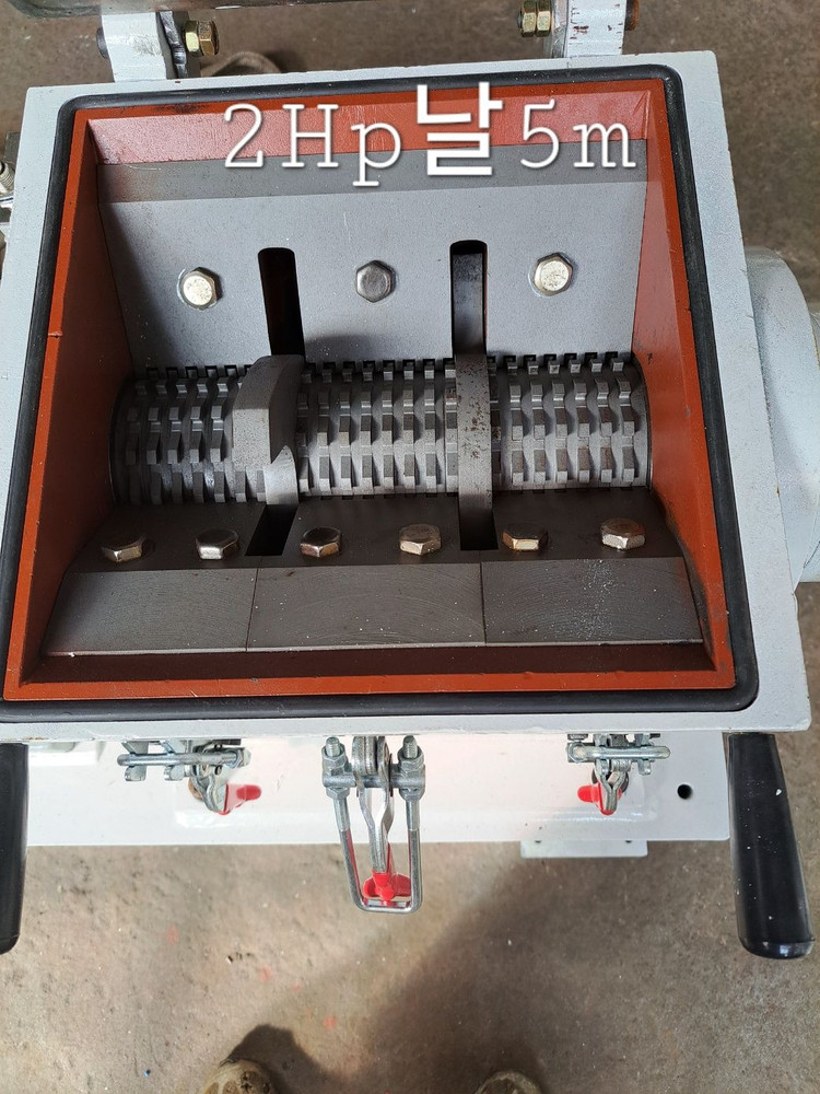 산업용 플라스틱 분쇄기 저속분쇄기 2마력(H.P) 고속분쇄기 중속분쇄기 파쇄기 칠러 배합기 이미지