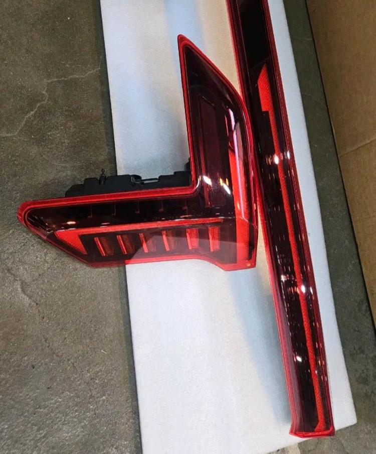 s급 ka4카니발 4.5세대 테일램프 브레이크등 데루등 한대분 이미지