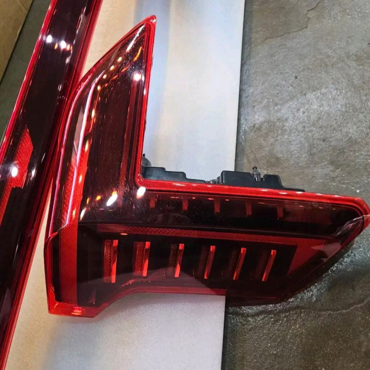 s급 ka4카니발 4.5세대 테일램프 브레이크등 데루등 한대분 이미지