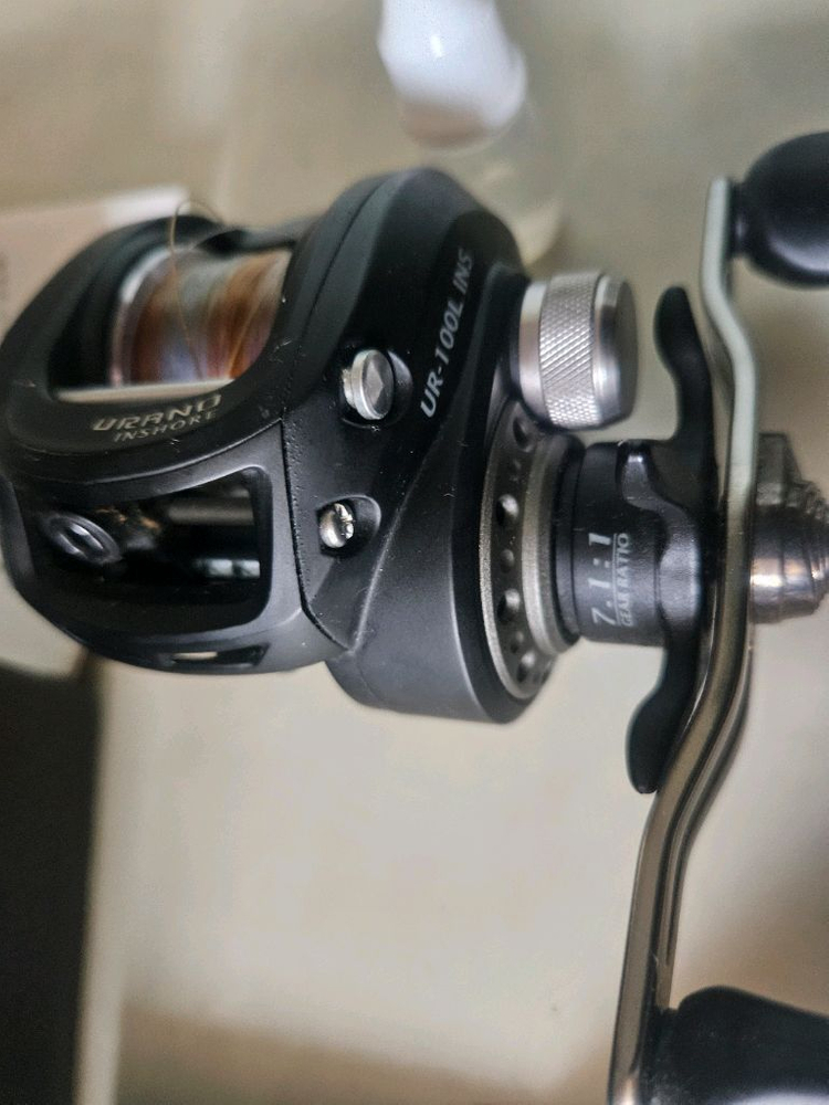 도요 우라노 인쇼어 UR100 좌핸들 7.1 베이트 릴 이미지