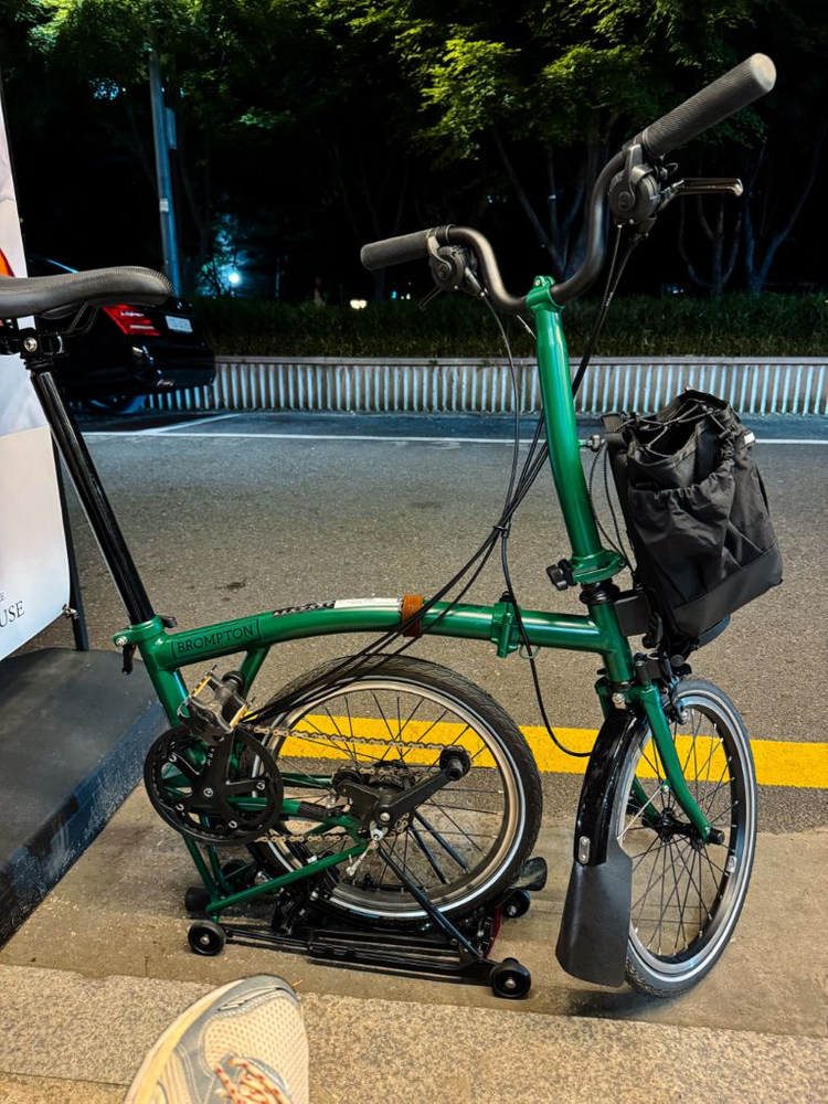 브롬톤 24년식 C라인 M6R 레이싱 그린 이미지