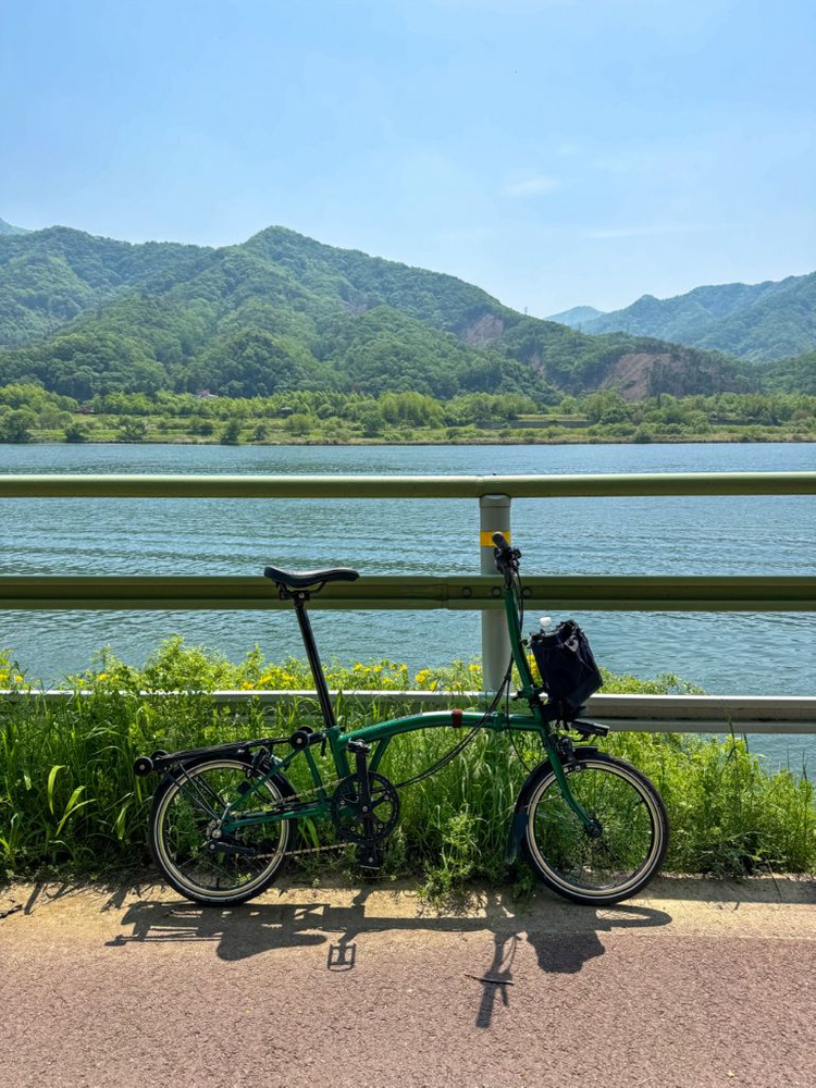 브롬톤 24년식 C라인 M6R 레이싱 그린 이미지