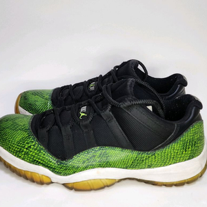 나이키 조던11 레트로 로우 그린(녹뱀) 스네이크스킨 운동화입니다 275mm 이미지