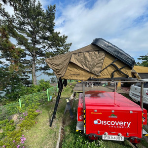 캠핑트레일러 + 아베나키 루프탑 텐트 이미지