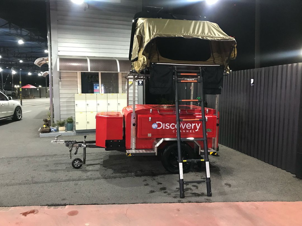 캠핑트레일러 + 아베나키 루프탑 텐트 이미지