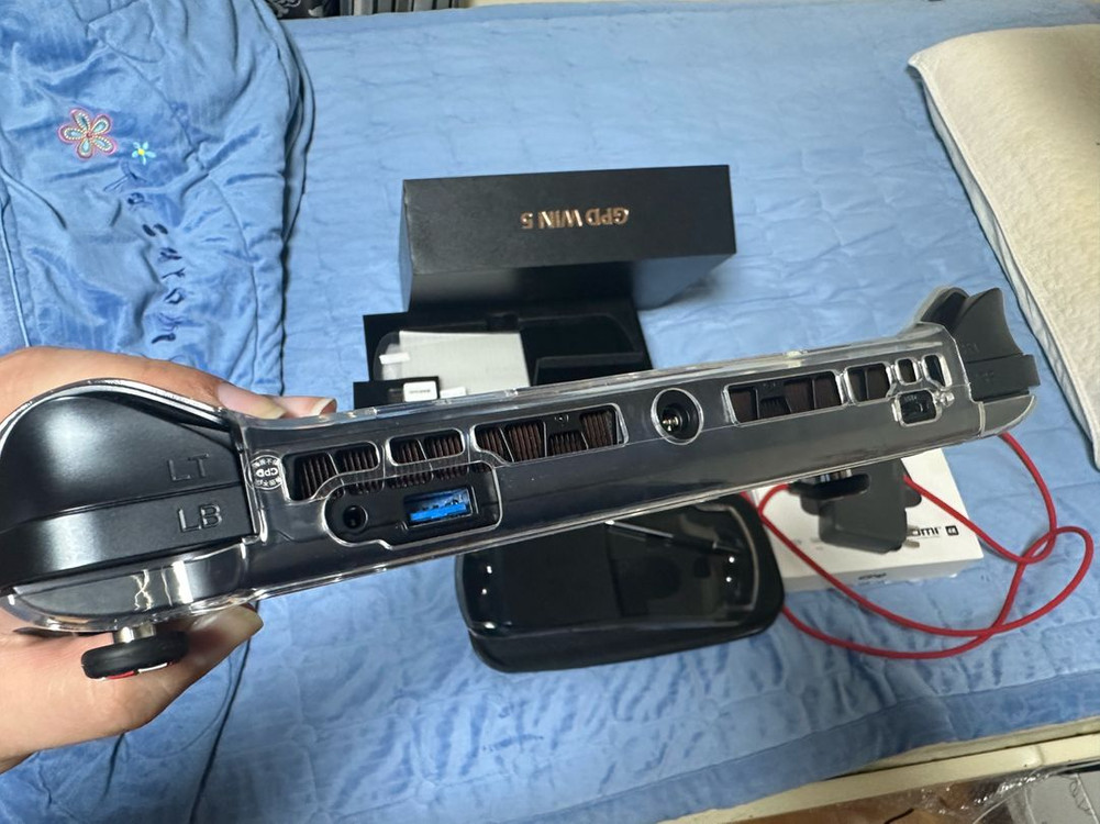 GPD WIN5 32G / 2TB 판매합니다 이미지