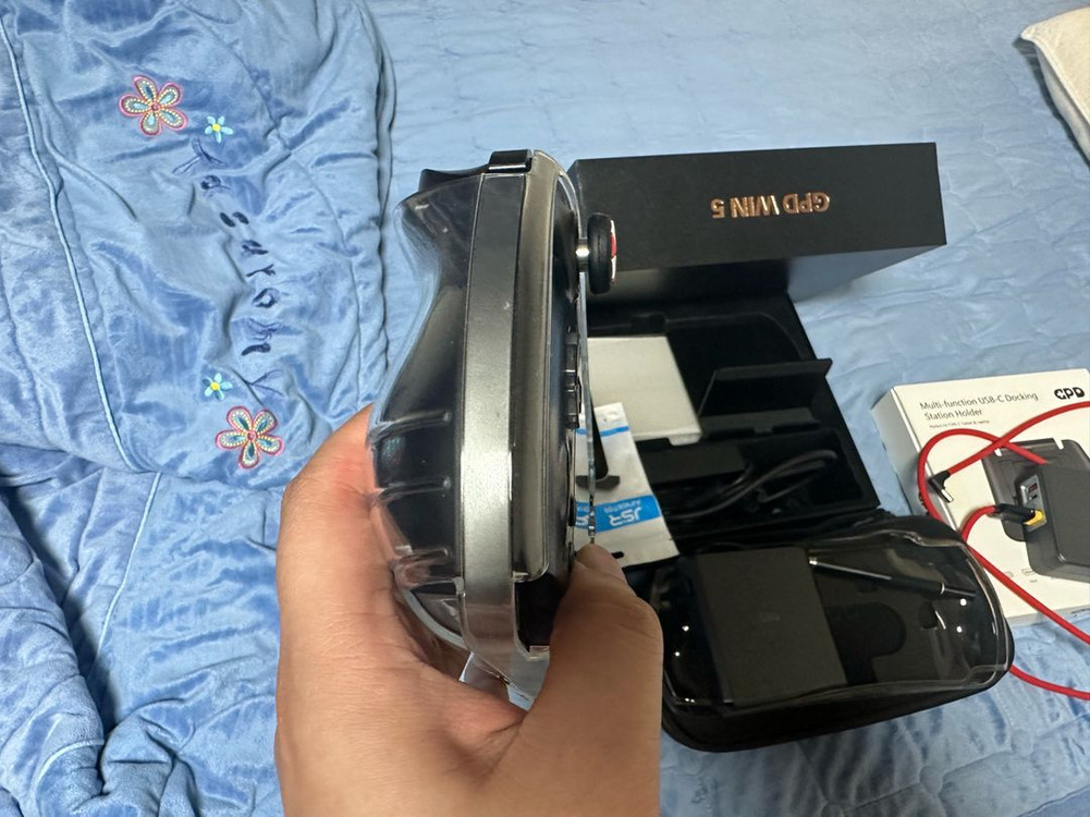 GPD WIN5 32G / 2TB 판매합니다 이미지