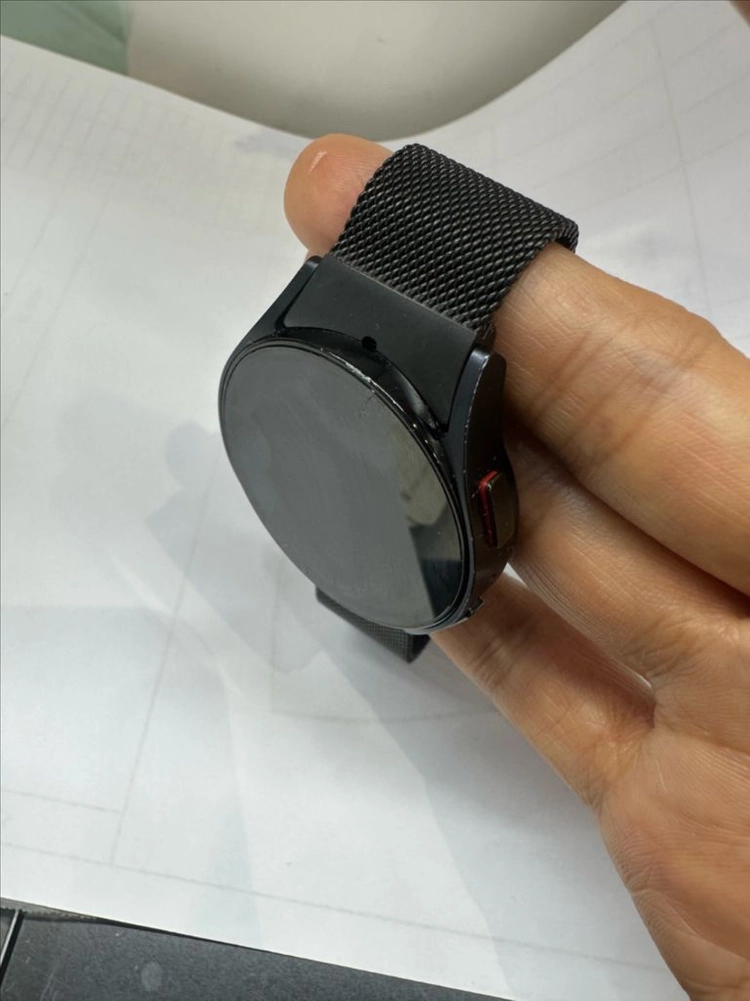갤럭시 워치6 40mm (그라파이트, SM-R930),갤럭시 버즈3 프로 (실버, SM-R630) 이미지