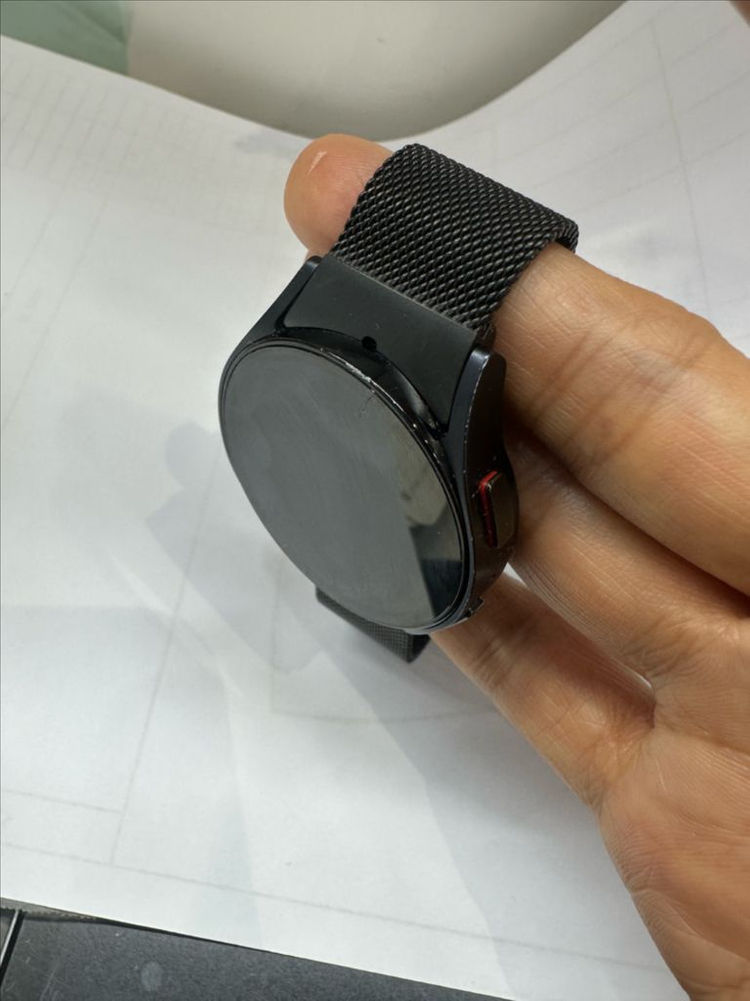 갤럭시 워치6 40mm (그라파이트, SM-R930),갤럭시 버즈3 프로 (실버, SM-R630) 이미지