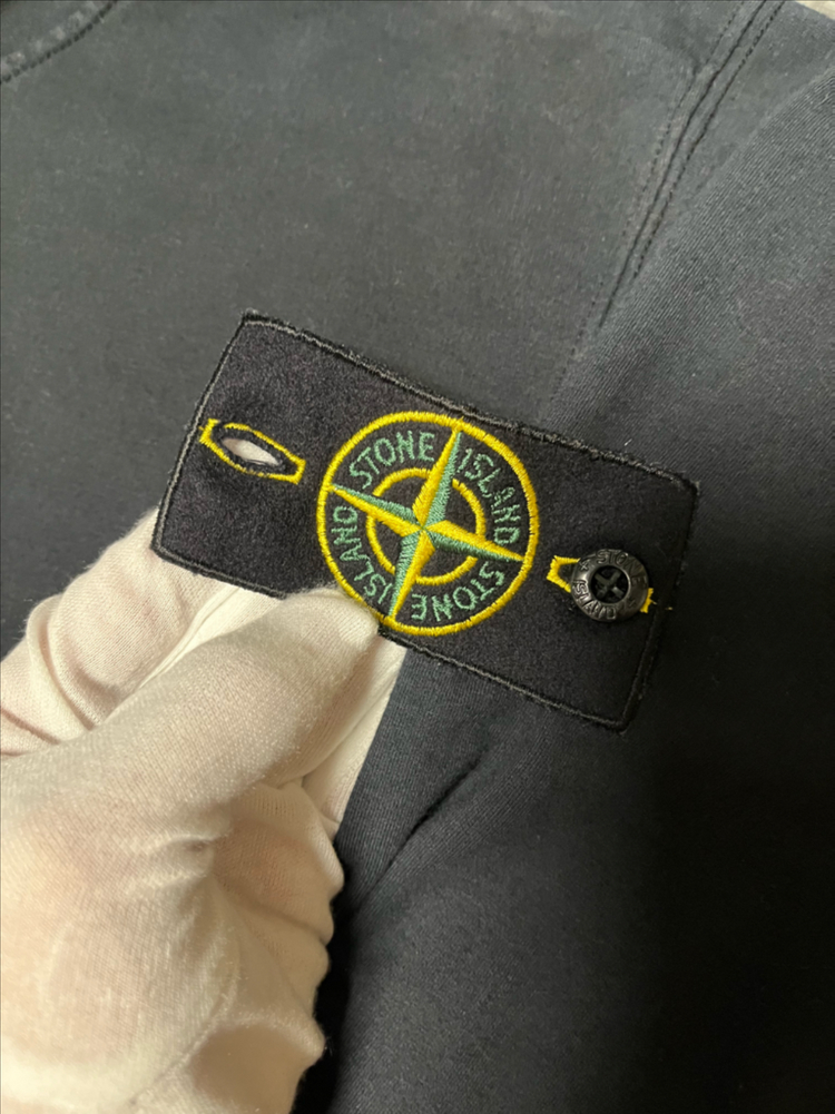 스톤아일랜드 후드티 이미지