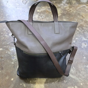 코치 가죽 크로스백 가방 토트백 이미지