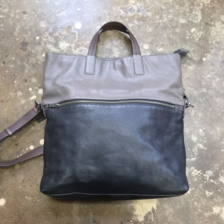 코치 가죽 크로스백 가방 토트백 이미지