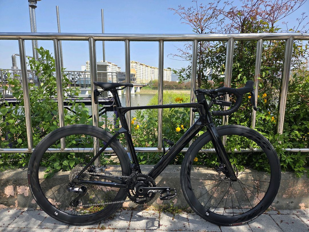 파스포츠 RAF Z06 시마노 울테그라 Di2+파워미터 Black pearl, M Size (로드바이크 자전거) 이미지