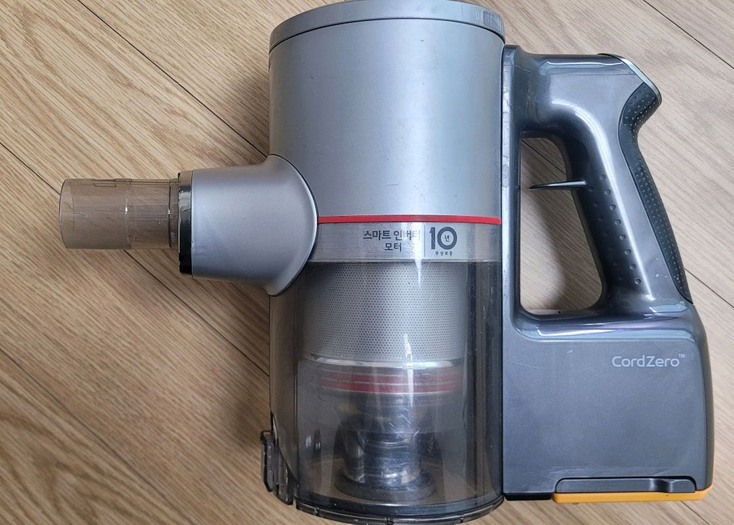 깨끗하게 세척한 LG 코드제로 무선 청소기(33분 연속동작) 이미지