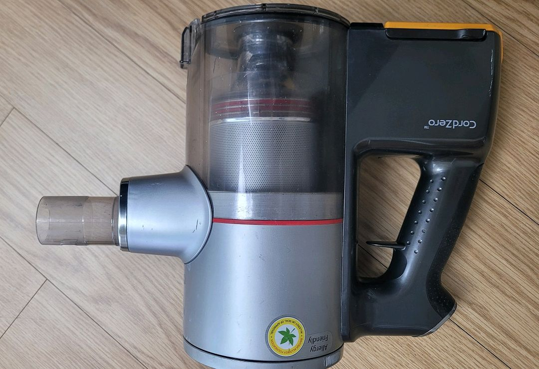 깨끗하게 세척한 LG 코드제로 무선 청소기(33분 연속동작) 이미지