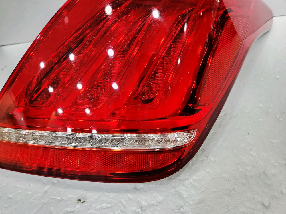 (미세크랙) EQ900 조수석 후미등, EQ900 데루등, EQ900 후미등, 92402D2000 이미지