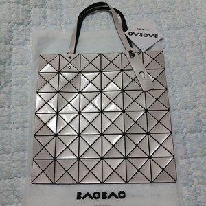 바오바오 토트백 팝니다 이미지