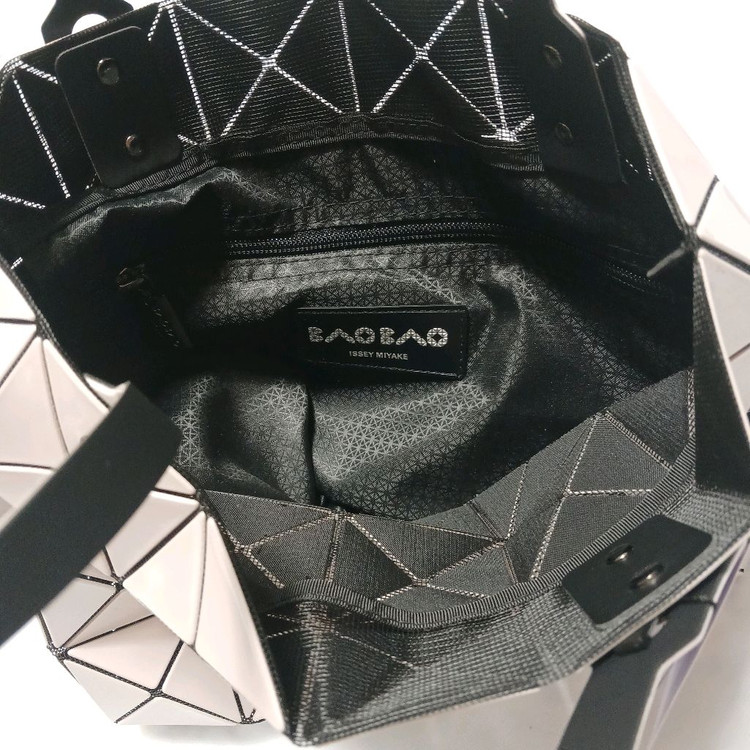 바오바오 토트백 팝니다 이미지