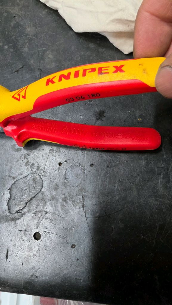 독일 KNIPEX 크니펙스 펜치 절연 콤비네이션플라이어 03 06 180 이미지